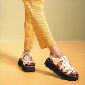 LABUCQ ITALY Boomer Fisherman Platform Sandal Cream Anthropologie 38 8 NIB $490